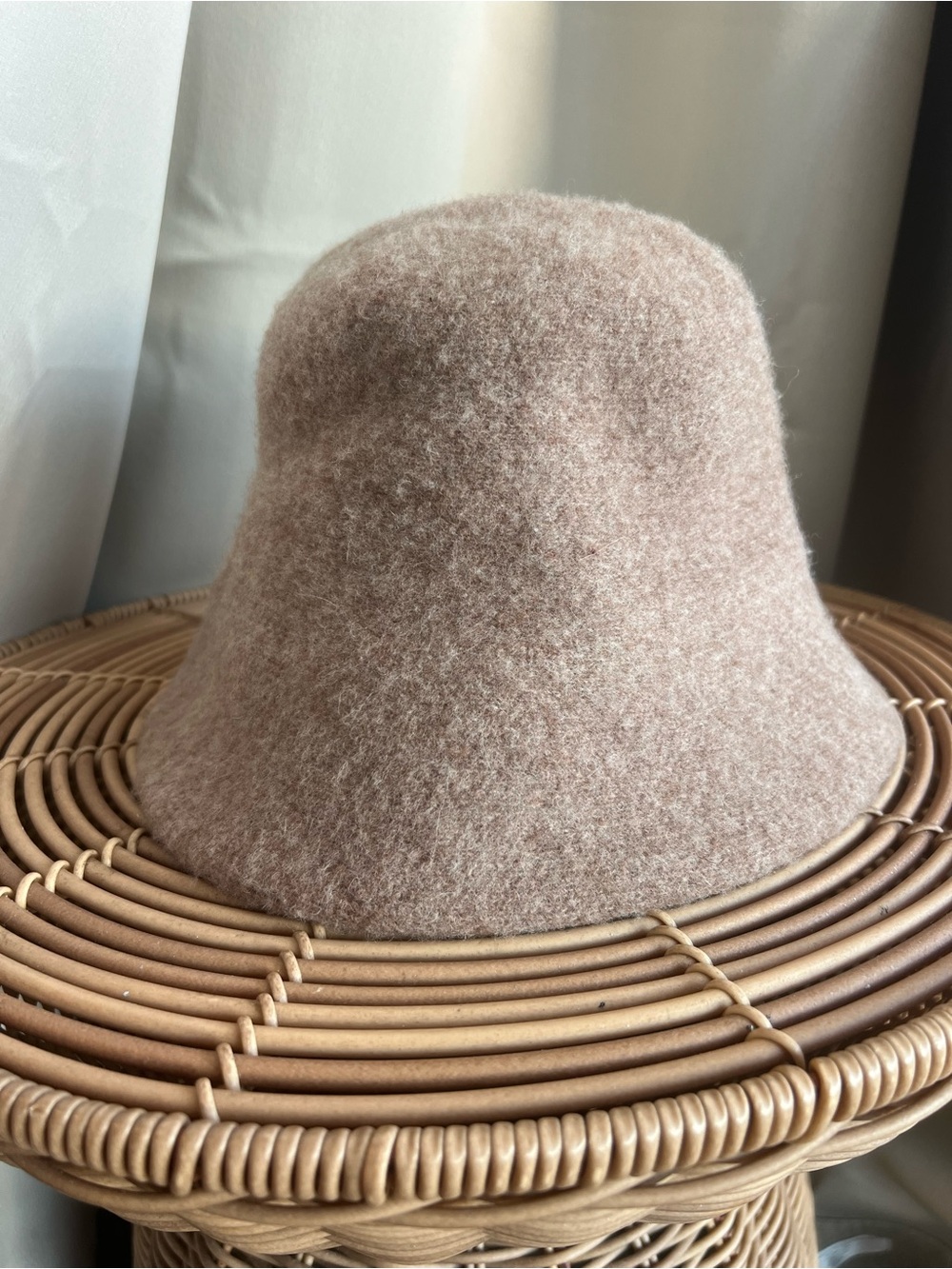 Anthropologie Wool Felt Bucket Hat Taupe Minimalist Cloche Boho‎ OS